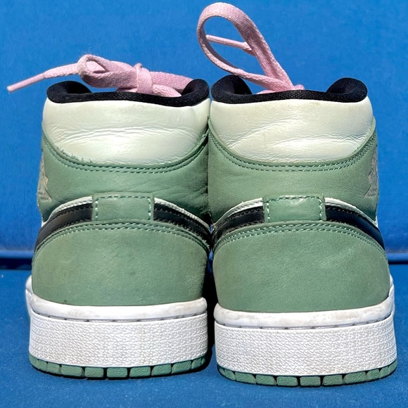 Nike Air Jordan 1 Mid SE Dutch Green Leather Sneakers CZ0774-300 - Picture 8 of 13